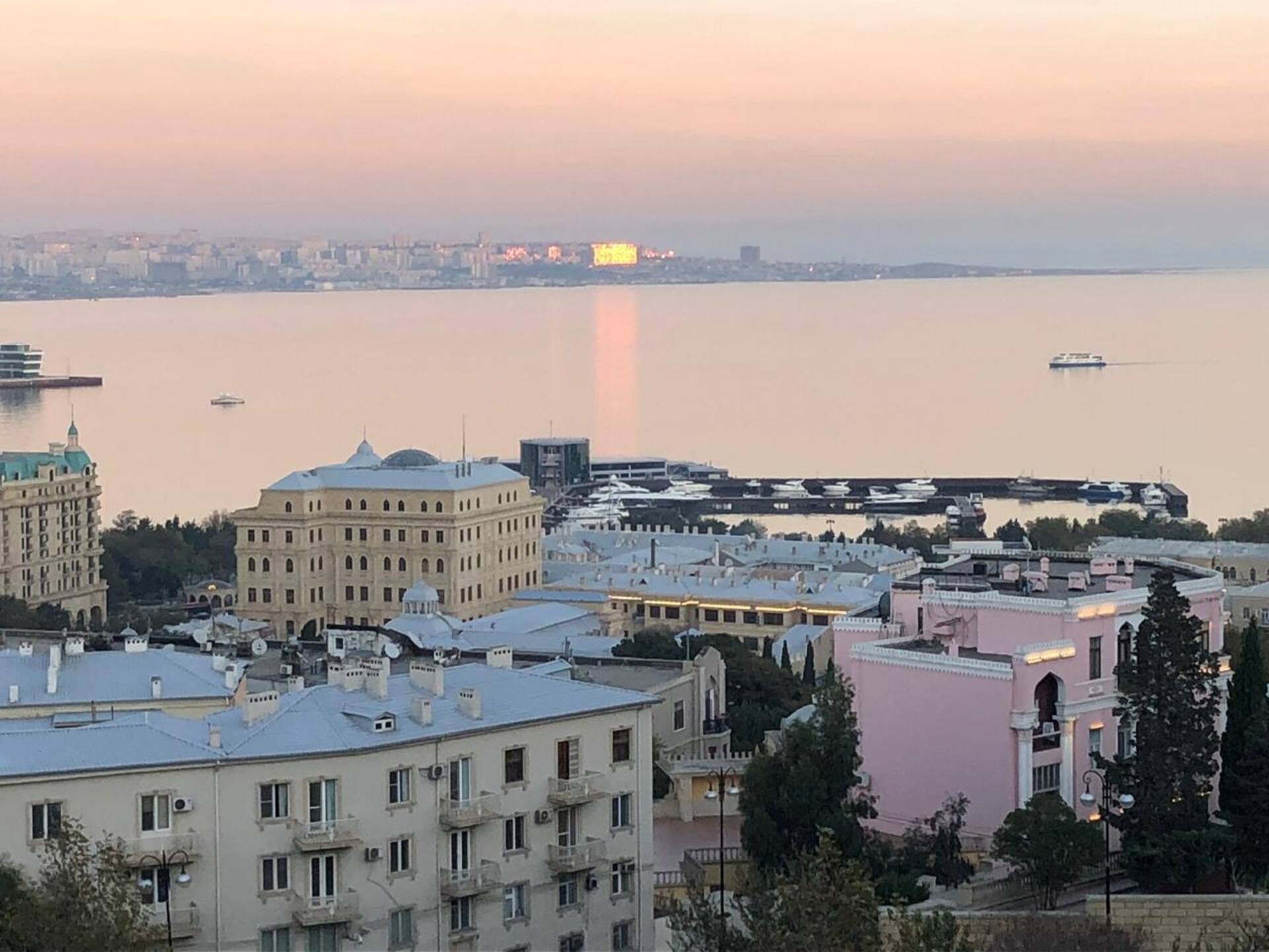 Apartament NEAR FLAME TOWERS IN BAKU..1