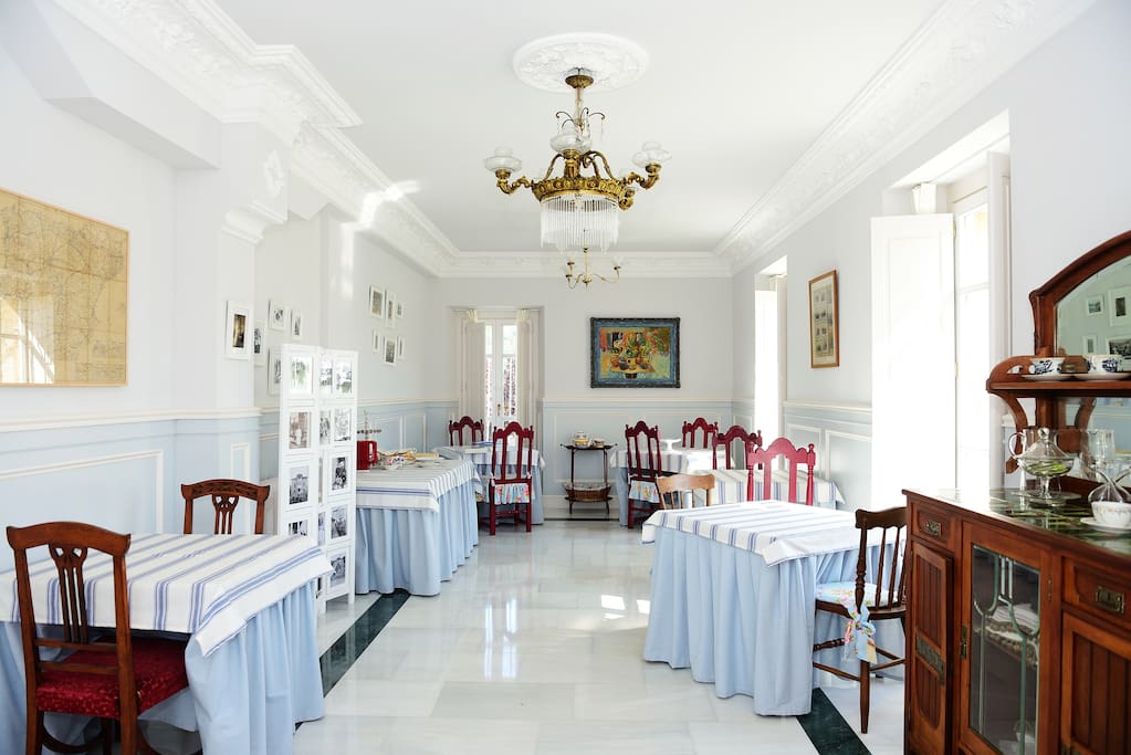 Salón donde servimos el desayuno de 9 a 10