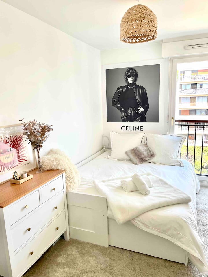 Спалнята на Клои (легло за възрастни, отворено за двама души)