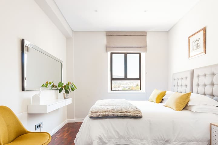 Admire Table Mountain from an Apartment in Historical Centre