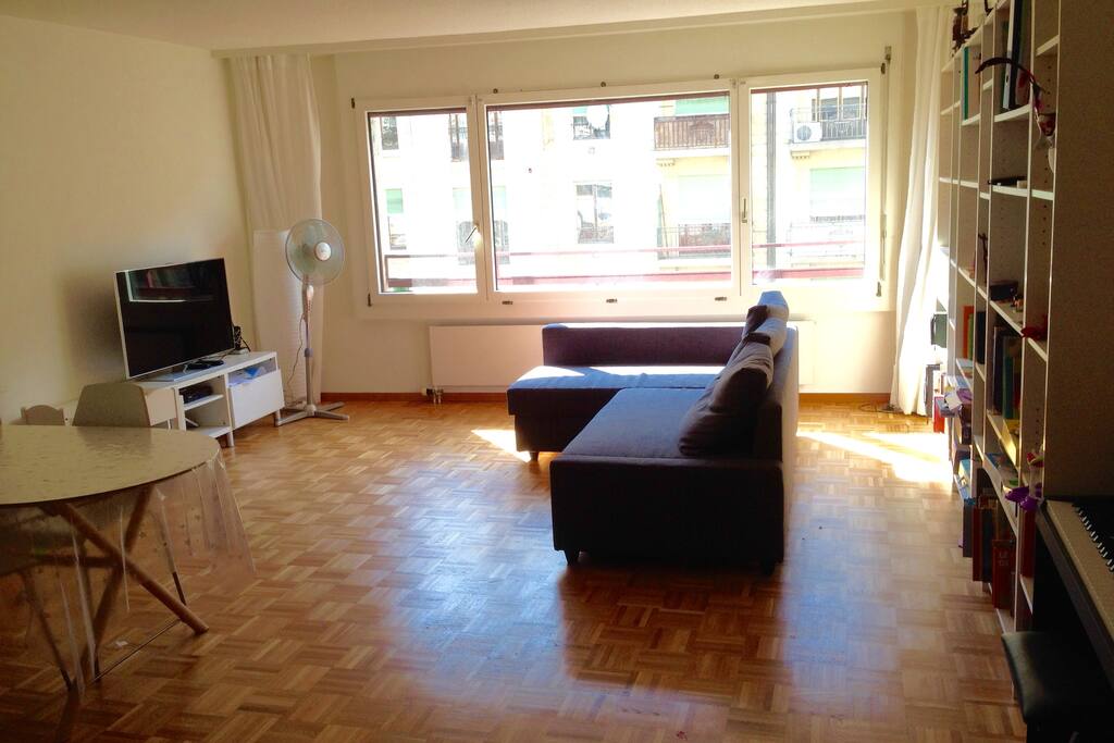 A spacious Brighton living room