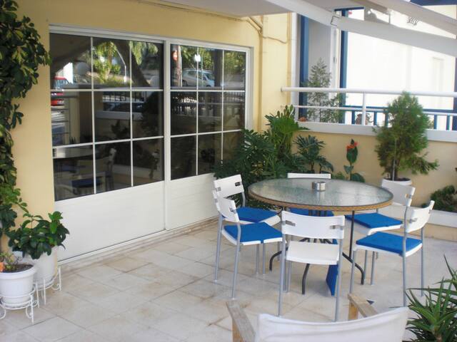 Hyggelig to værelses i Athen, Argyroupoli