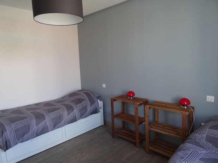 卧室3 ，版本1。
2张单人模块化床2张双人床160/200