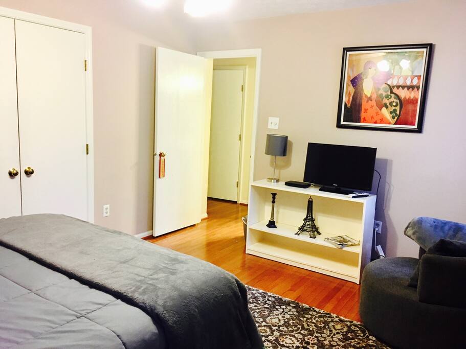 cable tv in room