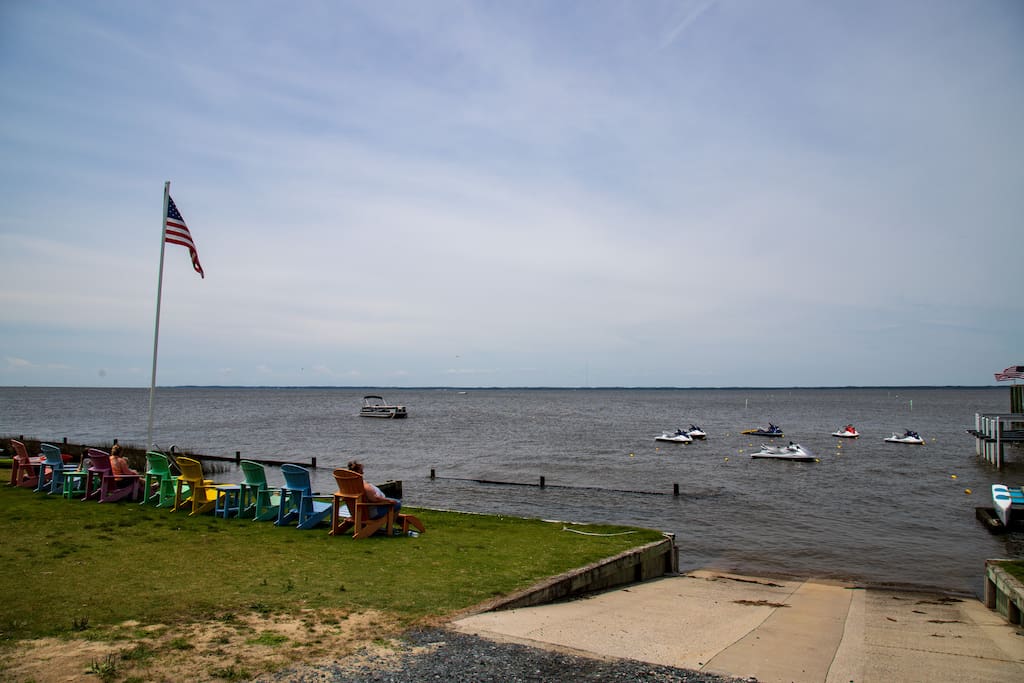 Walking distance to this sound access to launch your kayak or rent a water vessel of your choice at North Beach Rentals!