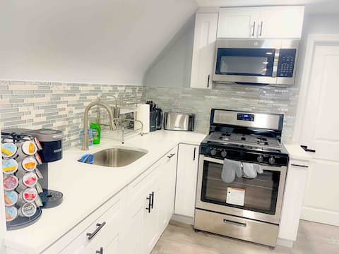 12minTo EWR Airport, Parking, King Bed, Spa Shower