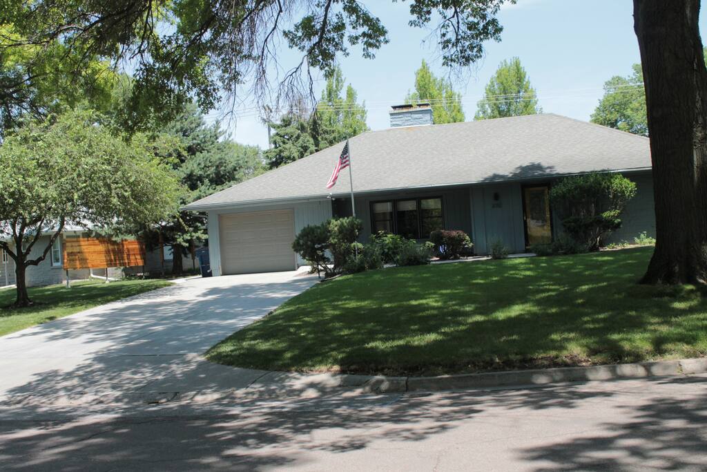 Quiet, well established neighborhood.