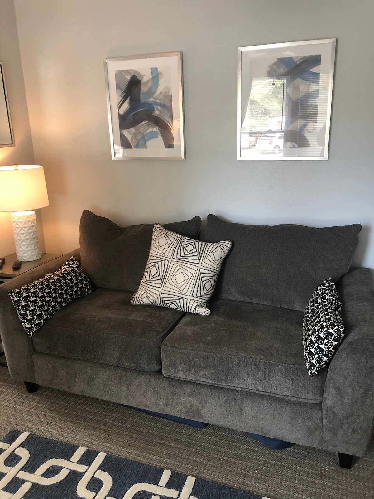 Top Airbnb: Cozy Treetop Hideaway in Murray Hill