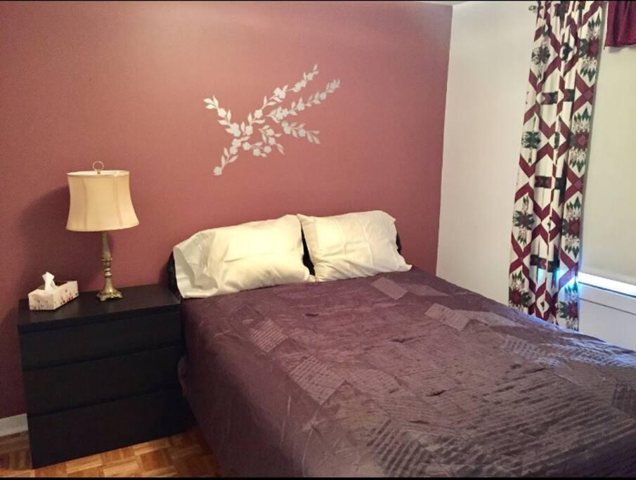 Chambre 1 lit queen