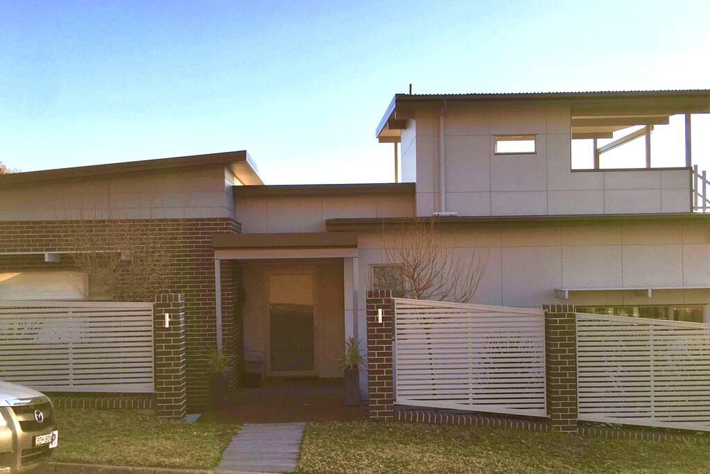 FRONT OF HOUSE