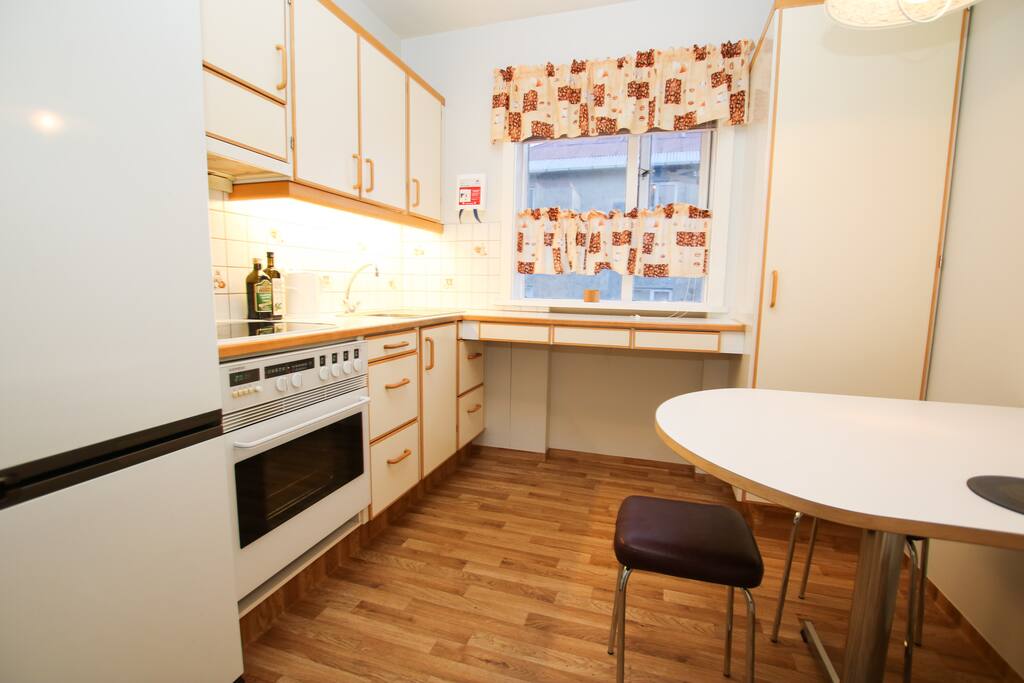The lovely kitchen!