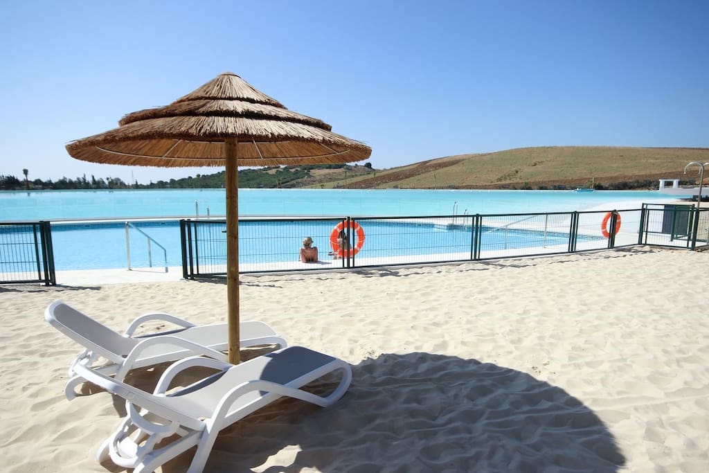 Lagoon beach beds