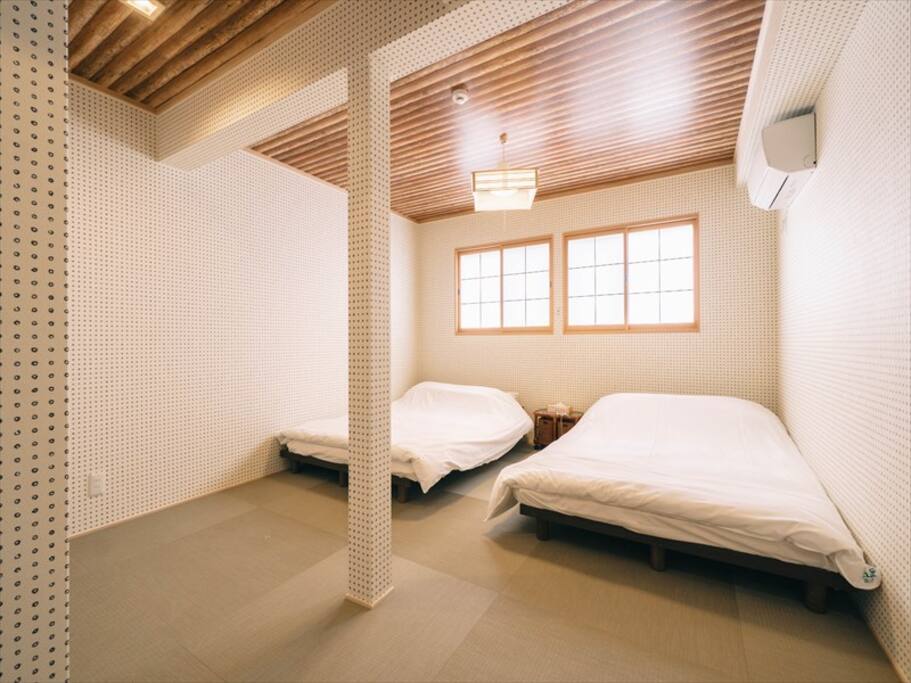 Spacious Bedroom with 2 double beds