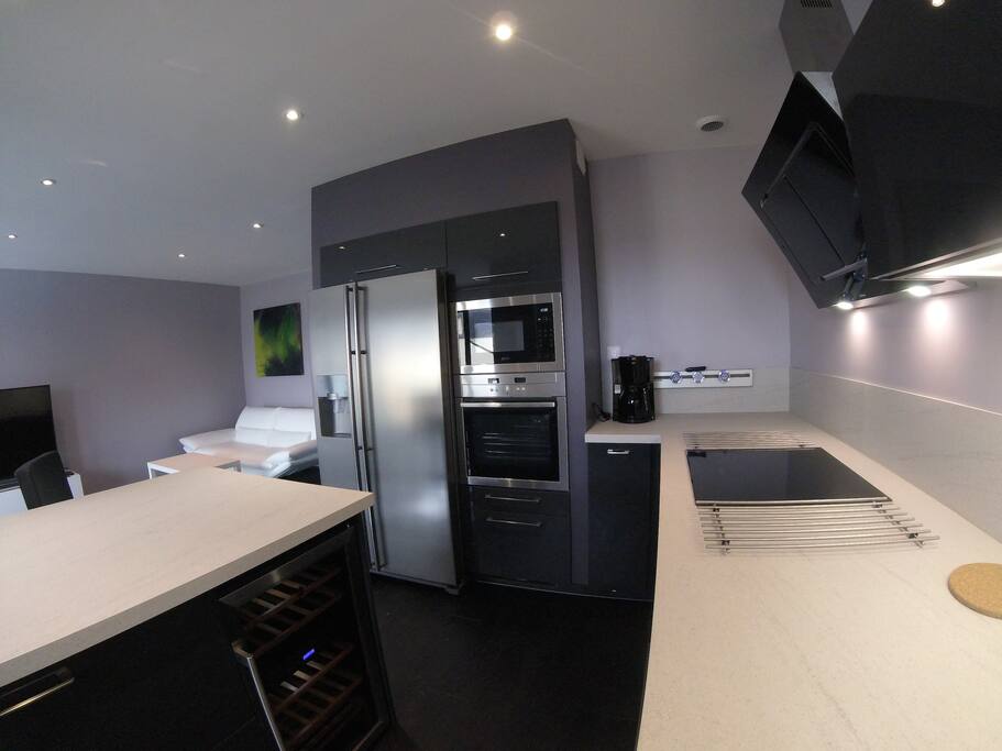 Cuisine avec frigo américain
