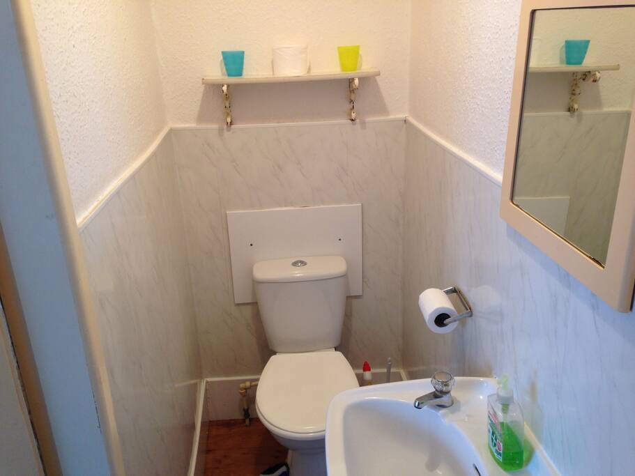 Bathroom/shower