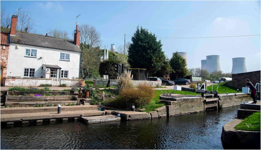 Airbnb Kegworth Holiday Rentals Places To Stay England