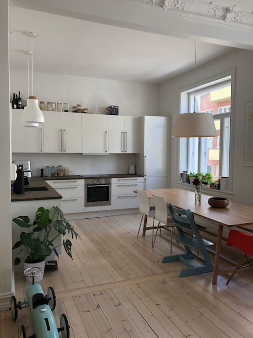 Kitchen, dining area