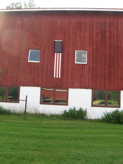 The patriotic barn