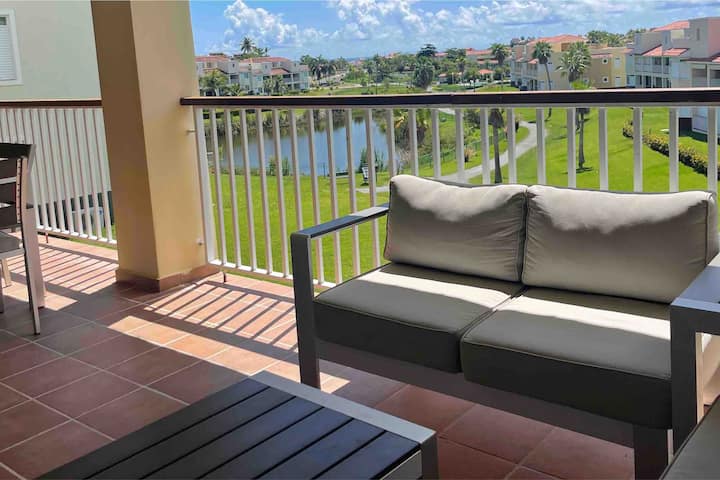 Villa Lajas | Private Rooftop| 3 Bedroom