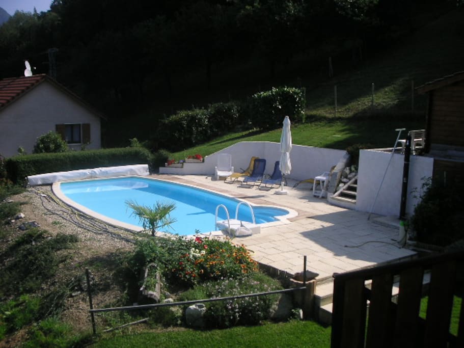 Piscine 9m x 4,5m
Profondeur 1m20