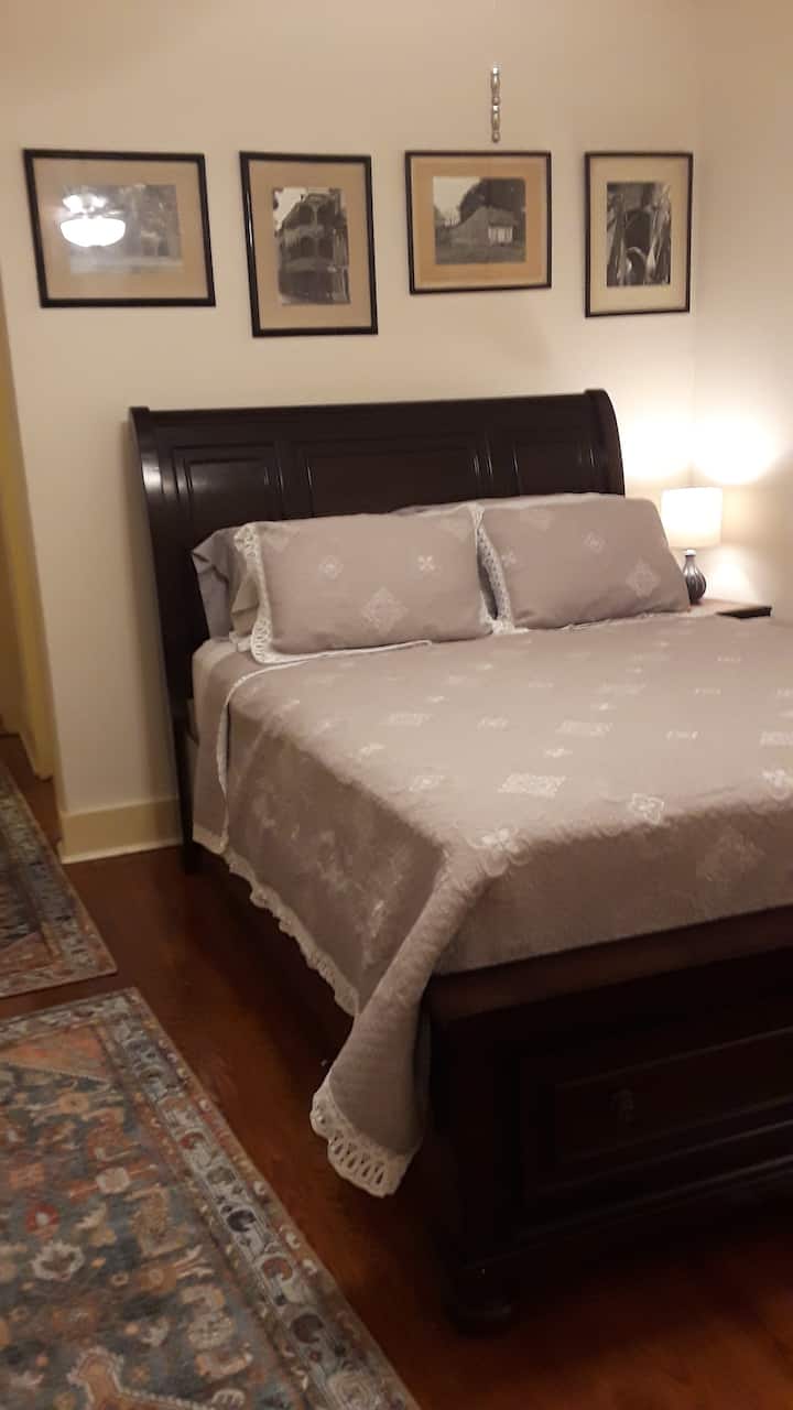 سرير كوين مريح 