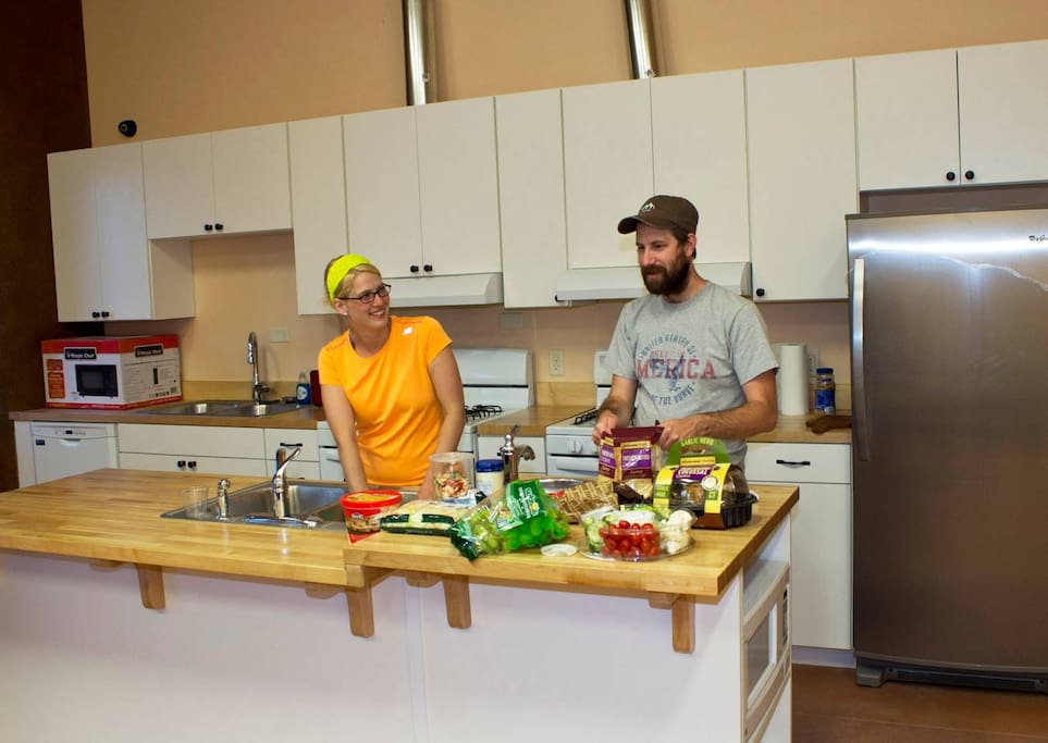 Community Kitchen and Dining Hall - Cook meals, relax, play games or enjoy programs about the area and meet other travelers.