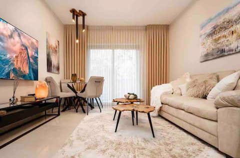 Plush 1 BR Ha-Nevi'im St Apt with leafy balcony