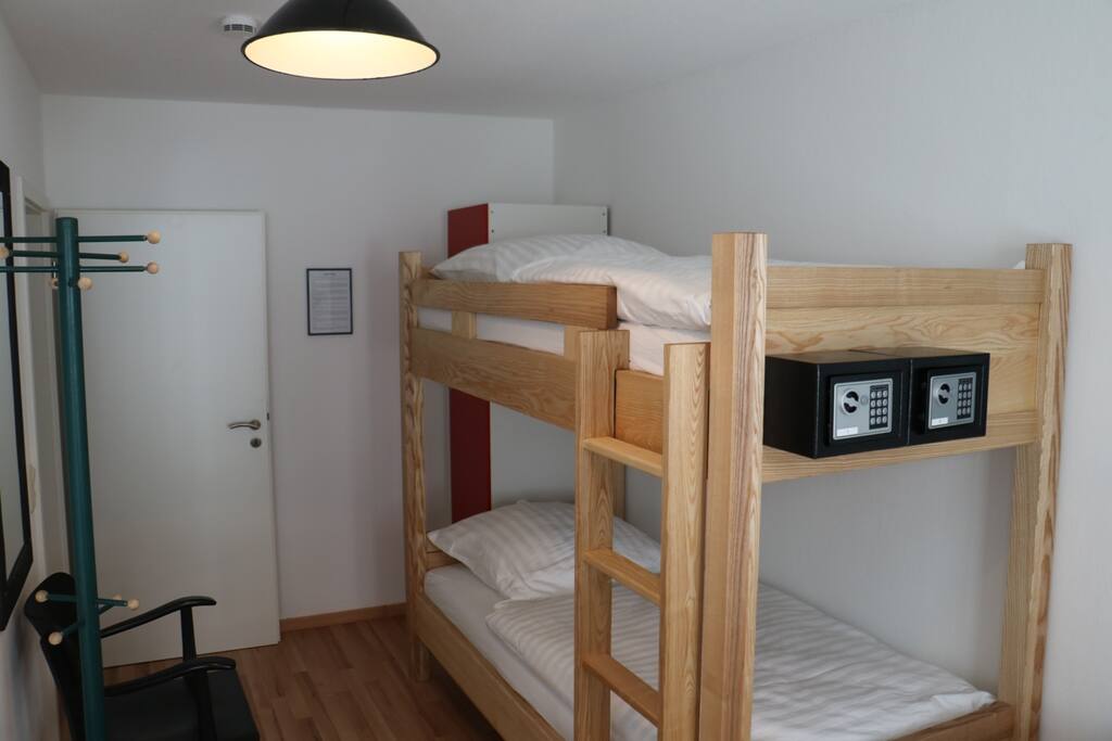 3 Bett Zimmer