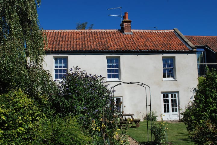 The Old Bakery, Burnham Thorpe sleeps 8