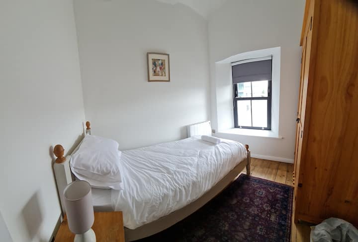 Chumba kimoja cha kulala , mwonekano wa bandari