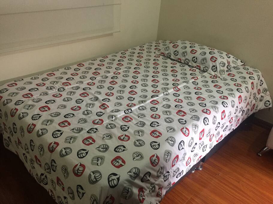 Cama cómoda par que pueda descansar .