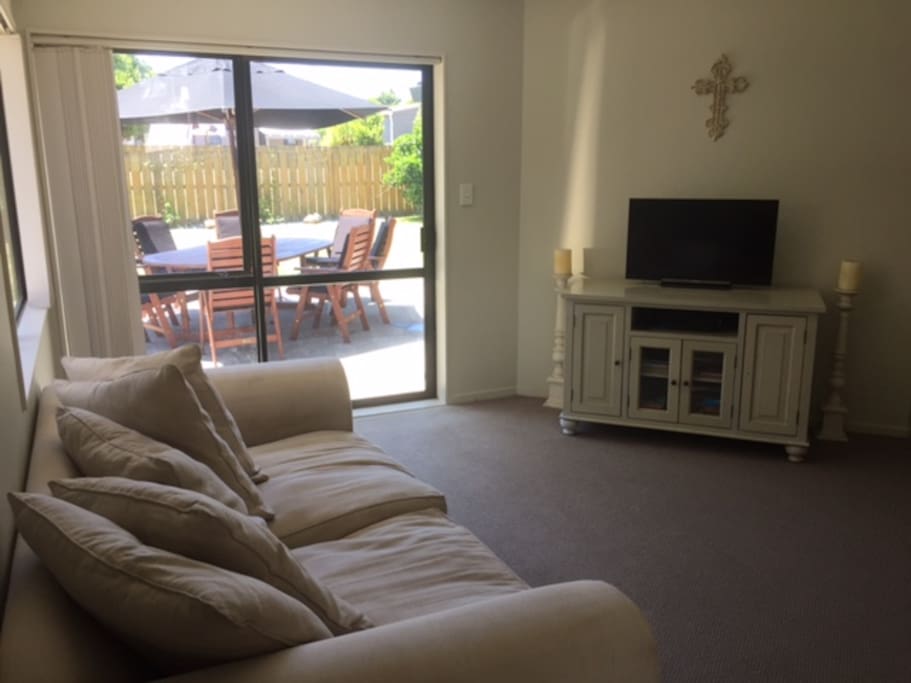 Lounge Room - opening onto outdoor dining.