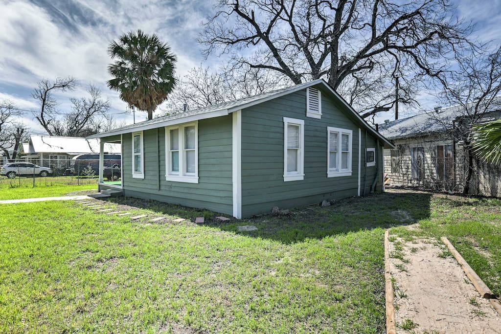 The home is just 1.5 miles from downtown!