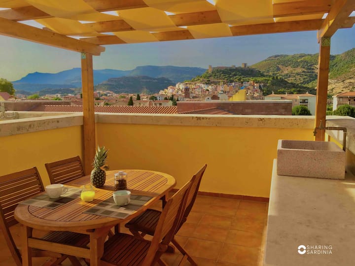 The penthouse overlooking the city of Bosa