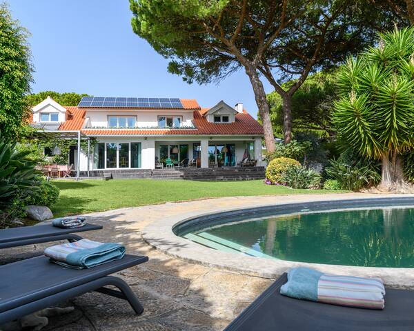 Villa in Cascais up to 18 with private pool gallery image 4