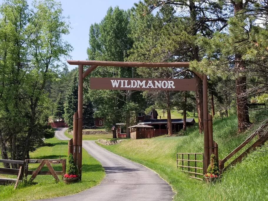 WildManor Entrance