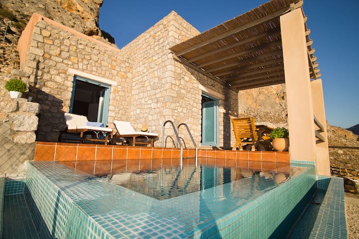 Thalassa-Petra Boutique Homes