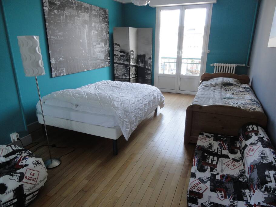 Grande chambre chaleureuse