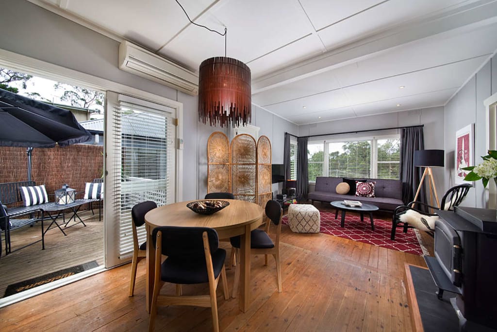 Combined dining | lounge with slow combustion fire