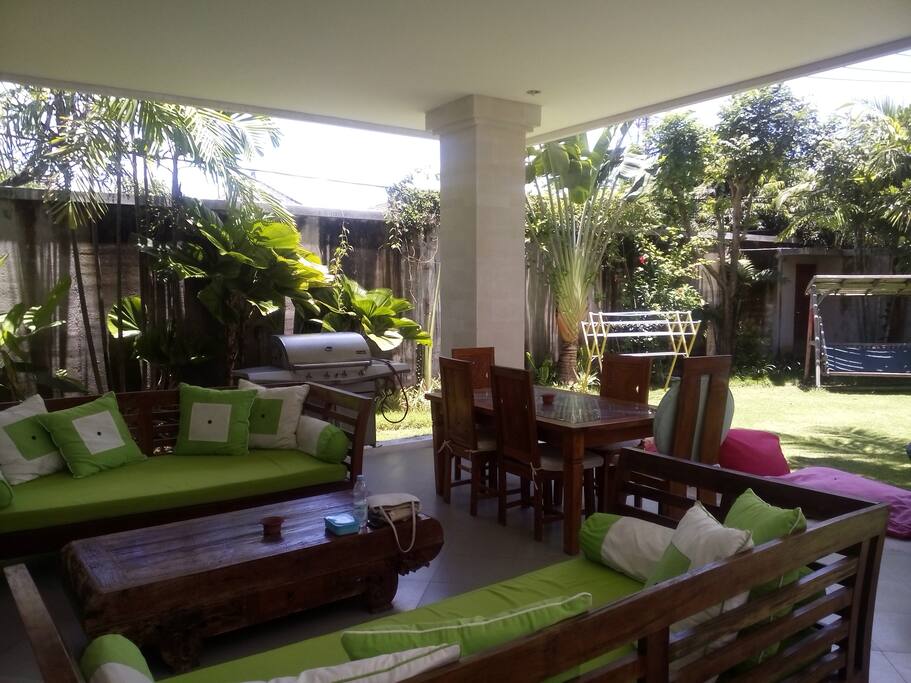 Outdoor Lounge