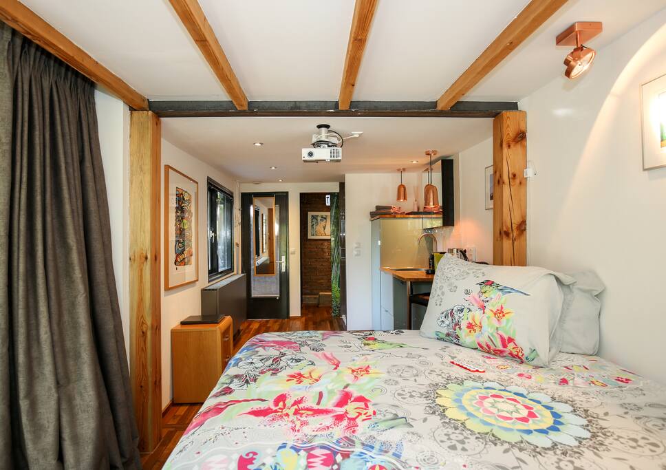 Bright and comfortable studio
