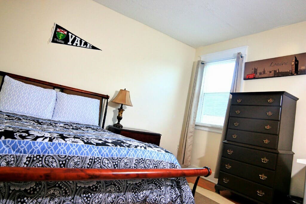 Fully furnished room with freshly set of pillows & linen for each & every new guest