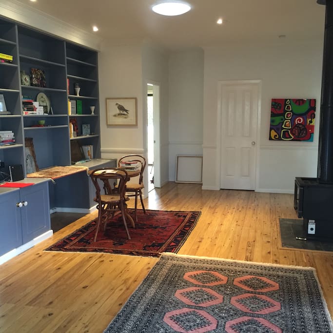 Internal library, reading/working area