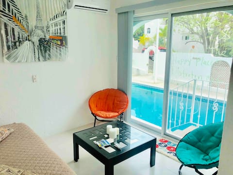 Miniloft, alberca al pie, en playa “La Audiencia”