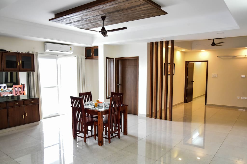 Spacious Dinning area