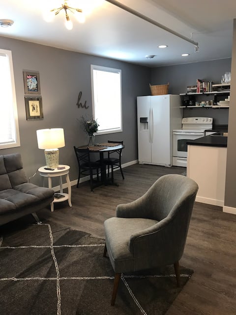 CUTE CLEAN & PRIVATE right in the heart of UPTOWN
