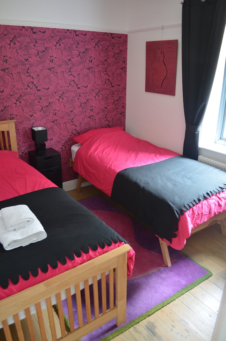 נוף נוסף של חדר שינה זוגי