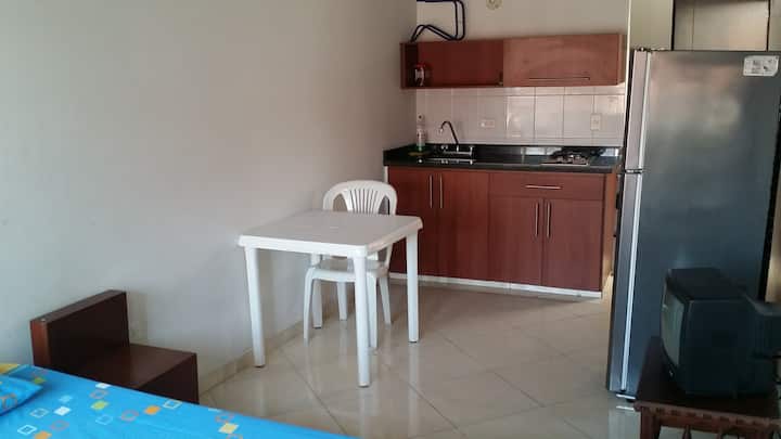 Aparta-estudio Amoblado 202, 2p, Wifi - Socorro