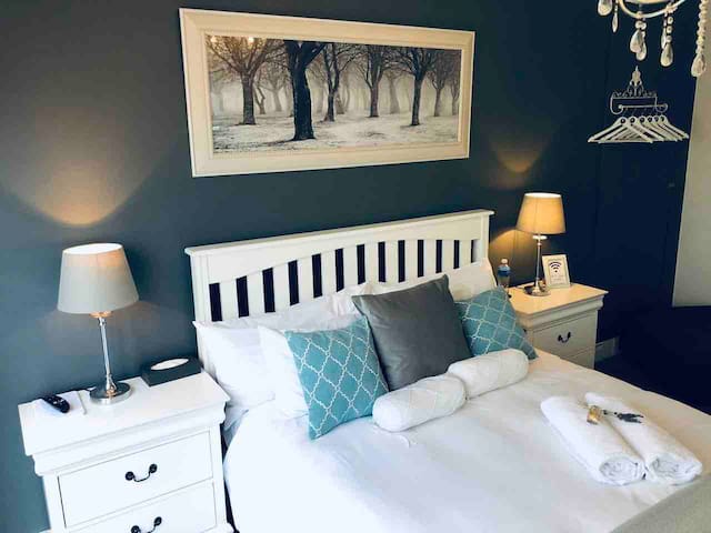 Luxurious stay near Blouberg beach – solar powered