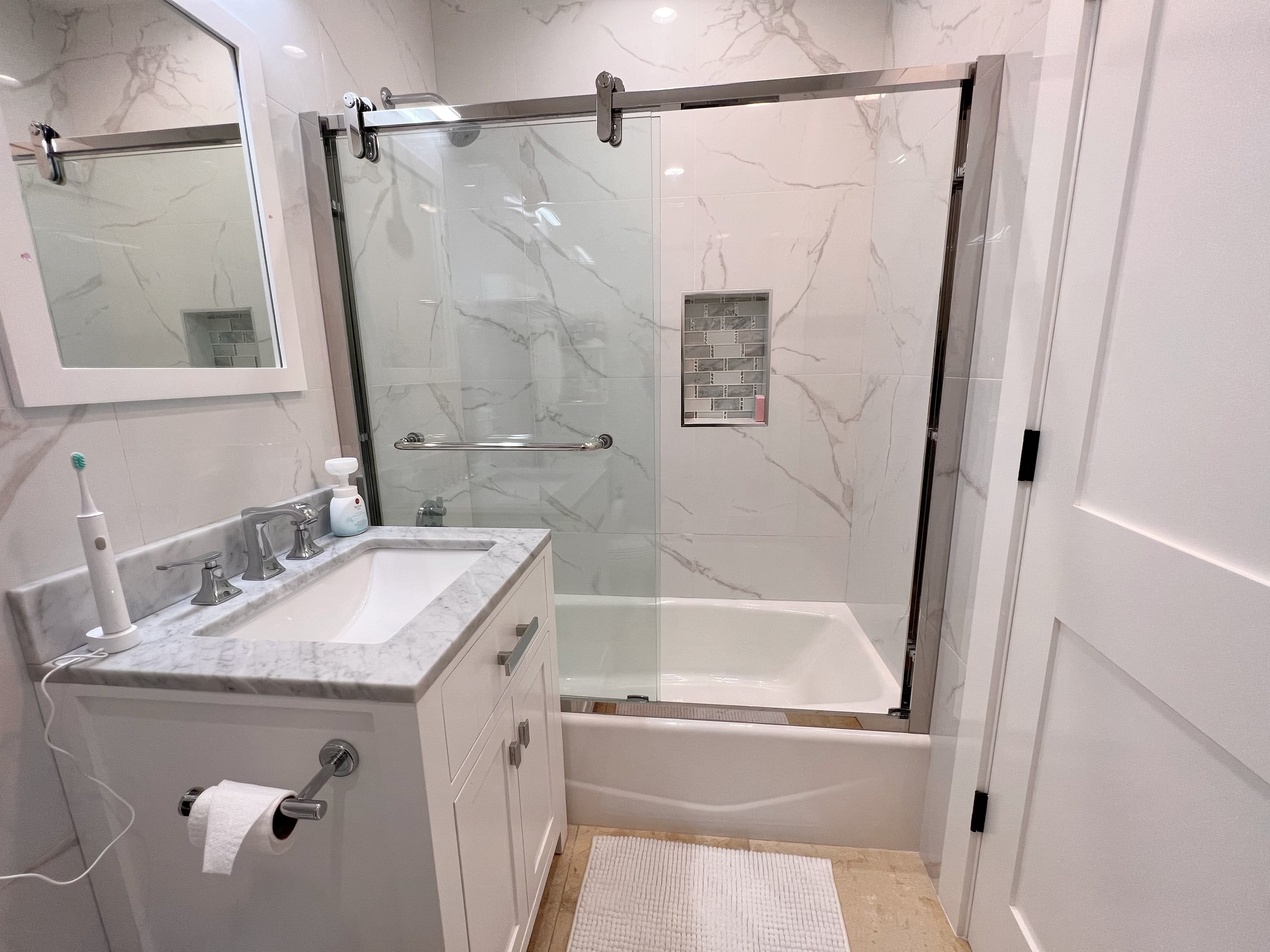 Home in San Francisco · ★4.96 · 3 bedrooms · 3 beds · 3 private baths - Image 34